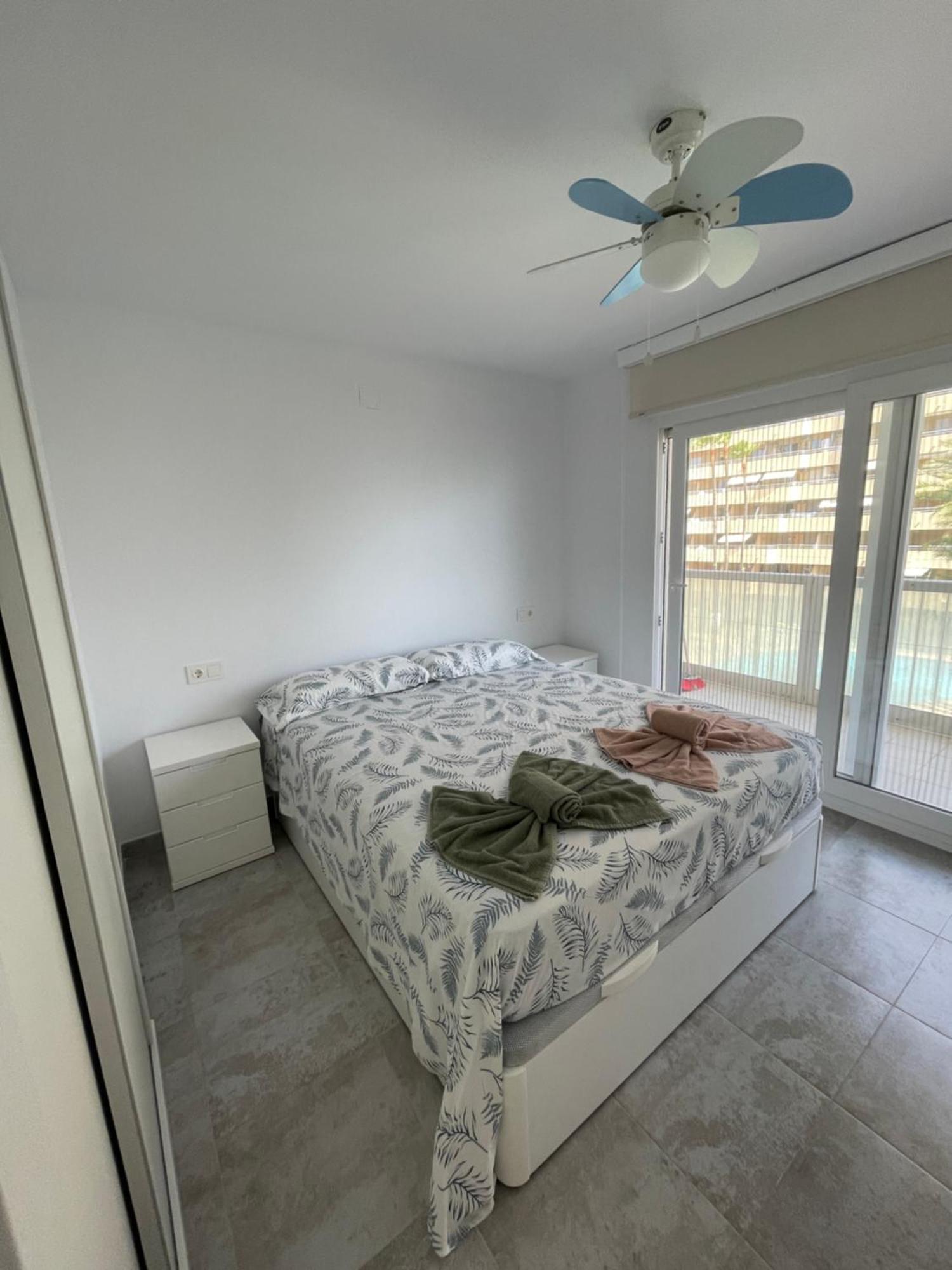 Medi Playa primera linea con aparcamiento Calpe Habitación foto